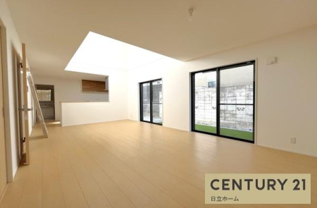 �_�ސ쌧���s�����扤�T����5���ڂ̐V�z��ˌ��Ẵ��r���O