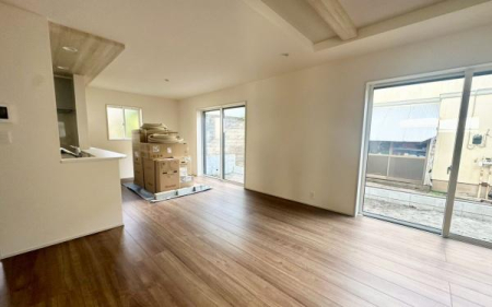 �_�ސ쌧���q�s�����5���ڂ̐V�z��ˌ��Ẵ��r���O