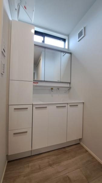 �_�ސ쌧���s������O�c3���ڂ̒��È�ˌ��Ă̐��ʑ�E���ʏ�