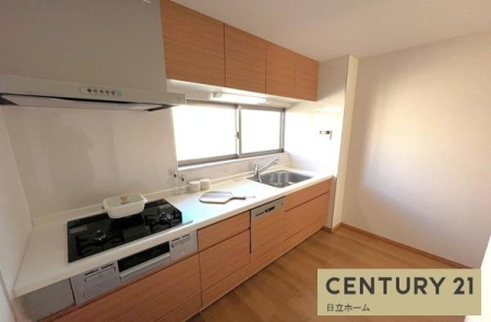 �_�ސ쌧���s�����撆�쓇5���ڂ̒��È�ˌ��ẴL�b�`��