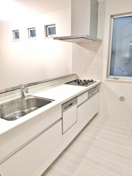 �_�ސ쌧���l�s����ԍ璬4���ڂ̒��È�ˌ��ẴL�b�`��