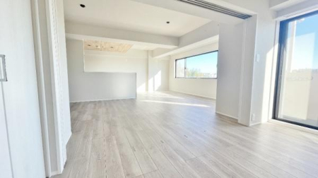 �_�ސ쌧���l�s���Z�c��1���ڂ̒��Ã}���V�����̃��r���O