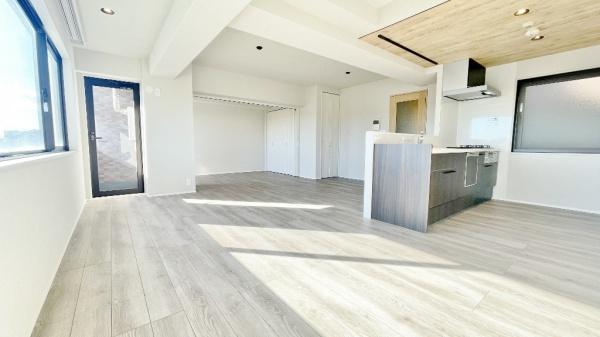 �_�ސ쌧���l�s���Z�c��1���ڂ̒��Ã}���V�����̃��r���O