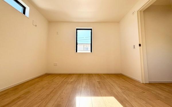 �����s���c�s�������u3���ڂ̐V�z��ˌ��Ă̎q������