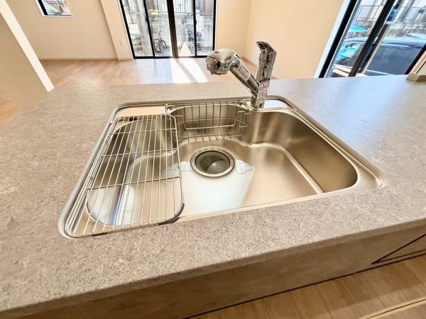 �����s���c�s�������u3���ڂ̐V�z��ˌ��ẴL�b�`��