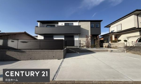 �_�ސ쌧���l�s��������4���ڂ̐V�z��ˌ��Ă̑O�ʓ��H�܂ތ��n�ʐ^