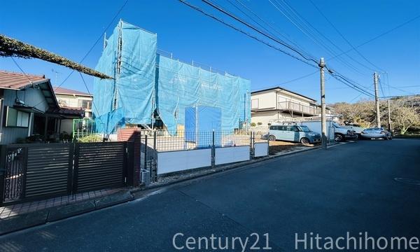 �_�ސ쌧���l�s��������4���ڂ̐V�z��ˌ��Ă̑O�ʓ��H�܂ތ��n�ʐ^