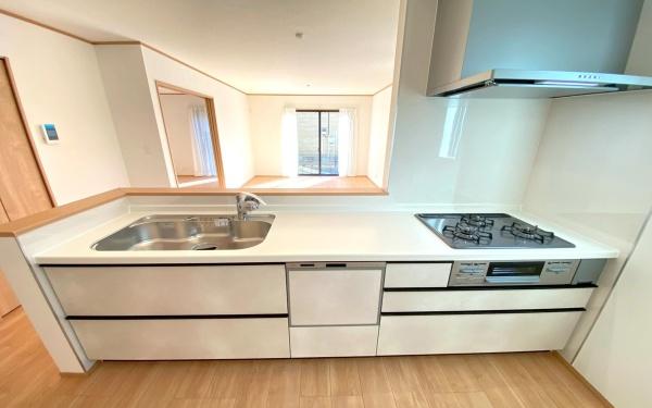 �_�ސ쌧���l�s���撆��3���ڂ̐V�z��ˌ��ẴL�b�`��