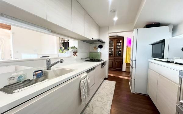 �_�ސ쌧���l�s��撆��2���ڂ̒��È�ˌ��ẴL�b�`��