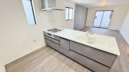 �_�ސ쌧���l�s�t��`�c��5���ڂ̐V�z��ˌ��ẴL�b�`��