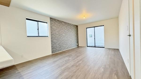 �_�ސ쌧���l�s�t��`�c��5���ڂ̐V�z��ˌ��Ẵ��r���O