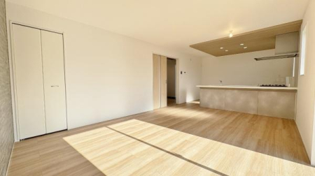 �_�ސ쌧���l�s�t��`�c��5���ڂ̐V�z��ˌ��Ẵ��r���O