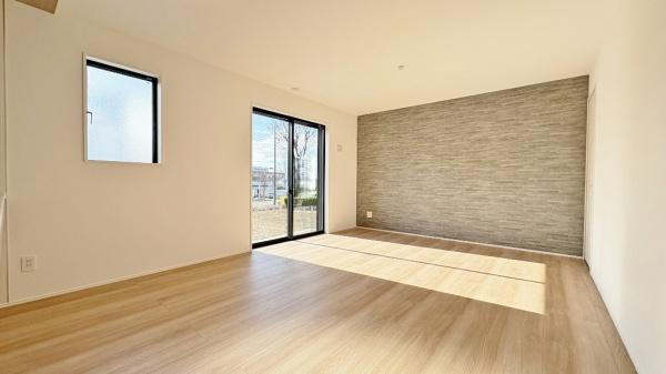 �_�ސ쌧���l�s�t��`�c��5���ڂ̐V�z��ˌ��Ẵ��r���O