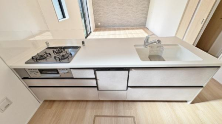 �_�ސ쌧���l�s�t��`�c��5���ڂ̐V�z��ˌ��ẴL�b�`��