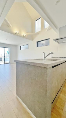 �_�ސ쌧���l�s�˒ˋ斓�쒬�̐V�z��ˌ��ẴL�b�`��