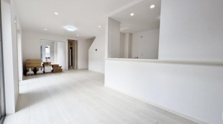 �_�ސ쌧���l�s�΋抛��4���ڂ̐V�z��ˌ��Ẵ��r���O