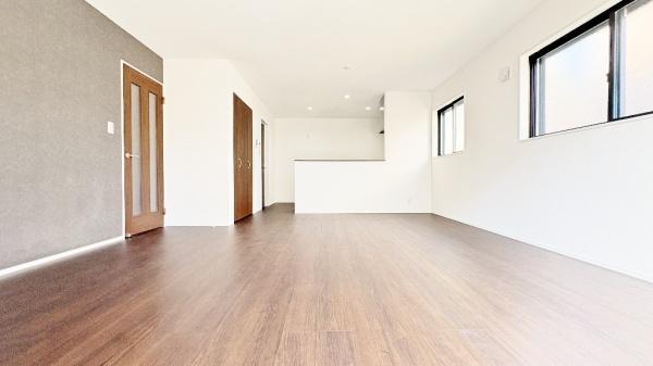 �_�ސ쌧���l�s���J�扺���J3���ڂ̐V�z��ˌ��Ẵ��r���O