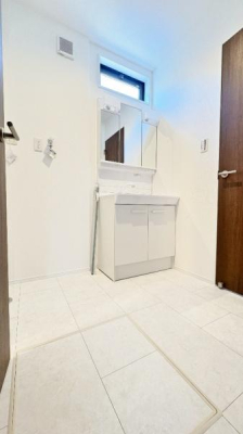 �_�ސ쌧���l�s���J�扺���J3���ڂ̐V�z��ˌ��Ă̐��ʑ�E���ʏ�