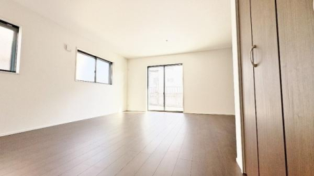 �_�ސ쌧���l�s���J�扺���J3���ڂ̐V�z��ˌ��Ẵ��r���O