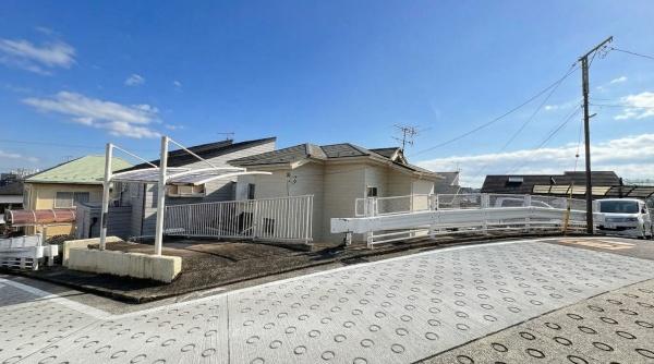 �_�ސ쌧���l�s�΋�\���s�꒬�̒��È�ˌ��Ă̑O�ʓ��H�܂ތ��n�ʐ^