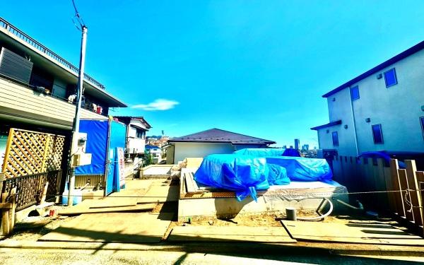 �_�ސ쌧���l�s�ۓy�P�J�抙�J���̐V�z��ˌ��Ă̑O�ʓ��H�܂ތ��n�ʐ^