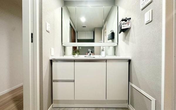 �_�ސ쌧���s�{�O�擌�L�n3���ڂ̒��Ã}���V�����̐��ʑ�E���ʏ�