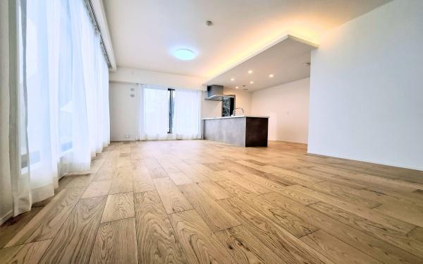 �_�ސ쌧���s�����扤�T����1���ڂ̒��Ã}���V�����̃��r���O