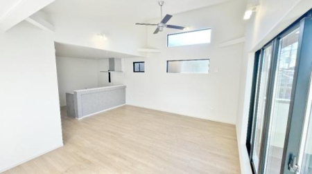 �_�ސ쌧���l�s�ߌ���㖖�g5���ڂ̐V�z��ˌ��Ẵ��r���O