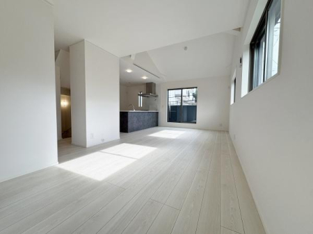 �_�ސ쌧������s�����̐V�z��ˌ��Ẵ��r���O