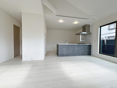 �_�ސ쌧������s�����̐V�z��ˌ��Ẵ��r���O