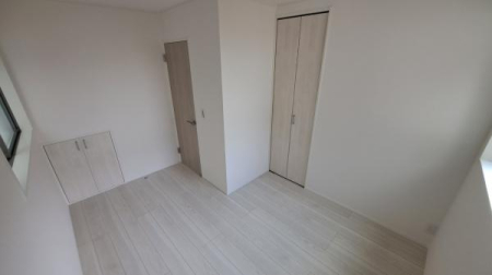 �_�ސ쌧������s�����̐V�z��ˌ��Ă̗m��