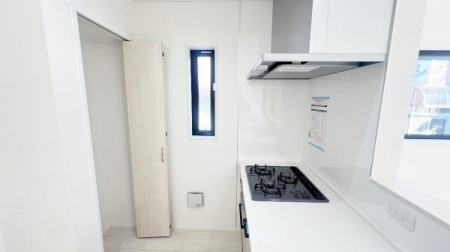 �_�ސ쌧���l�s����折���J��2���ڂ̐V�z��ˌ��ẴL�b�`��