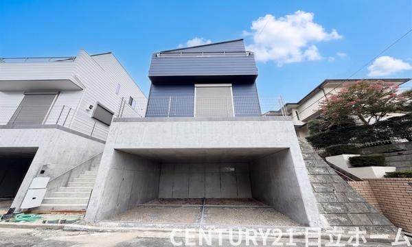�_�ސ쌧���l�s�t�悷������1���ڂ̐V�z��ˌ��Ă̌��n�O�ώʐ^