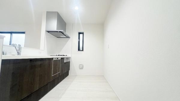 �_�ސ쌧���l�s����折���J��2���ڂ̐V�z��ˌ��ẴL�b�`��