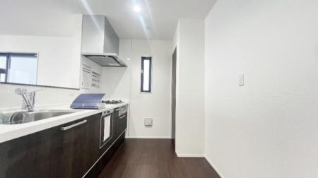 �_�ސ쌧���l�s����折���J��2���ڂ̐V�z��ˌ��ẴL�b�`��