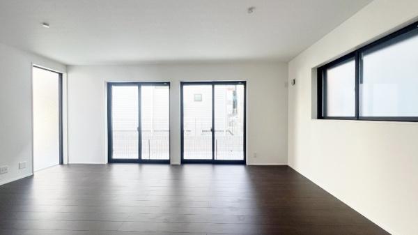 �_�ސ쌧���l�s����折���J��2���ڂ̐V�z��ˌ��Ẵ��r���O