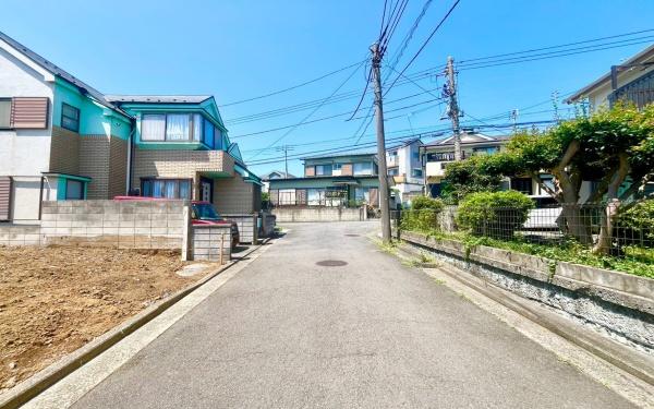 �_�ސ쌧���l�s���攒��6���ڂ̓y�n�̑O�ʓ��H�܂ތ��n�ʐ^