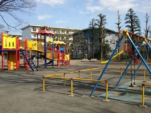 �_�ސ쌧���s������㕽�Ԃ̒��Ã}���V�����̎��ӊ�