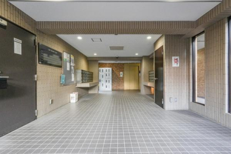 �_�ސ쌧���s�{�O�挢��2���ڂ̒��Ã}���V�����̃G���g�����X