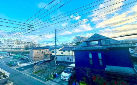 �_�ސ쌧���s�{�O����{��2���ڂ̐V�z��ˌ��Ă̏Z�˂���̒��]�ʐ^