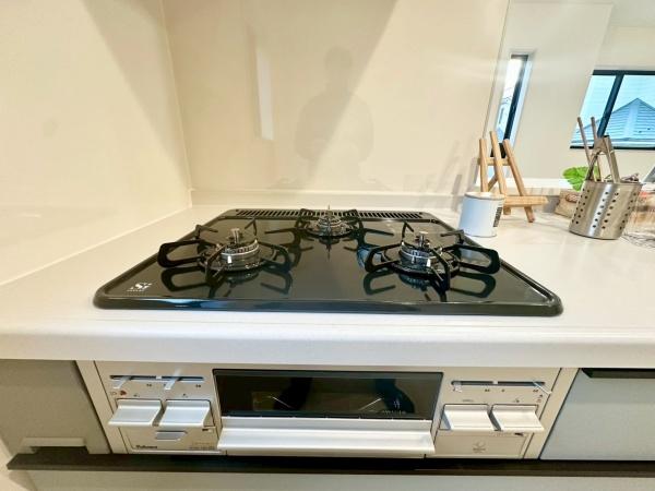 �_�ސ쌧���s�{�O����{��2���ڂ̐V�z��ˌ��ẴL�b�`��