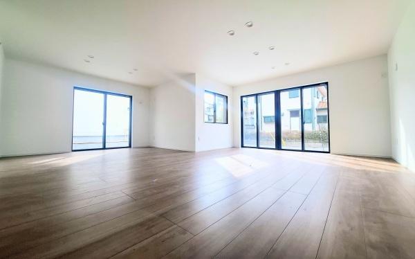 �_�ސ쌧���s��������P�u1���ڂ̐V�z��ˌ��Ẵ��r���O