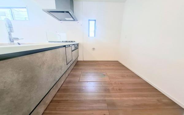 �_�ސ쌧���s��������P�u1���ڂ̐V�z��ˌ��ẴL�b�`��