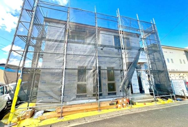 �_�ސ쌧���l�s���V�����̐V�z��ˌ��Ă̑O�ʓ��H�܂ތ��n�ʐ^