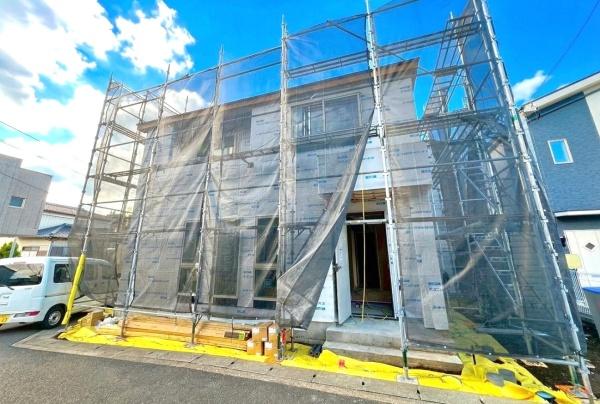 �_�ސ쌧���l�s���V�����̐V�z��ˌ��Ă̑O�ʓ��H�܂ތ��n�ʐ^