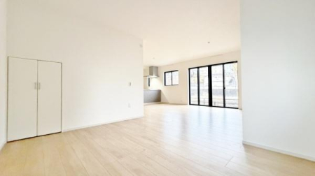 �_�ސ쌧���l�s���V�����̐V�z��ˌ��Ẵ��r���O