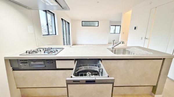 �_�ސ쌧���l�s���V�����̐V�z��ˌ��ẴL�b�`��