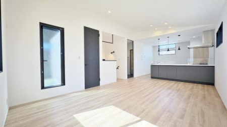 �����s���c�s�{���c�̐V�z��ˌ��Ẵ��r���O