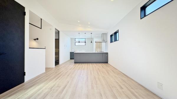 �����s���c�s�{���c�̐V�z��ˌ��Ẵ��r���O