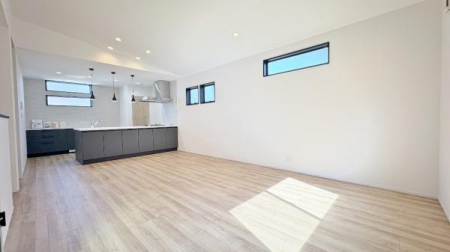 �����s���c�s�{���c�̐V�z��ˌ��Ẵ��r���O